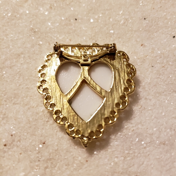 Vintage Ceramic Gold Tone Heart Brooch Red Rose Pin Fancy Valentines - Picture 6 of 8